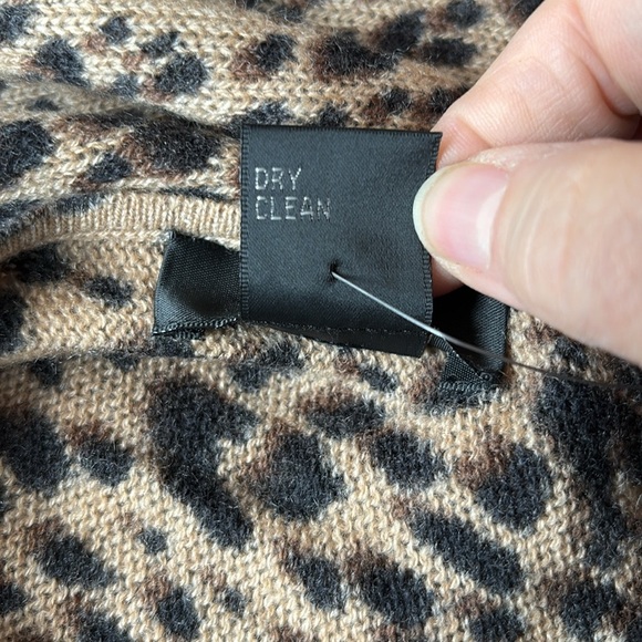 NWT Forte Cashmere Leopard Print Poncho. OS - Picture 6 of 7